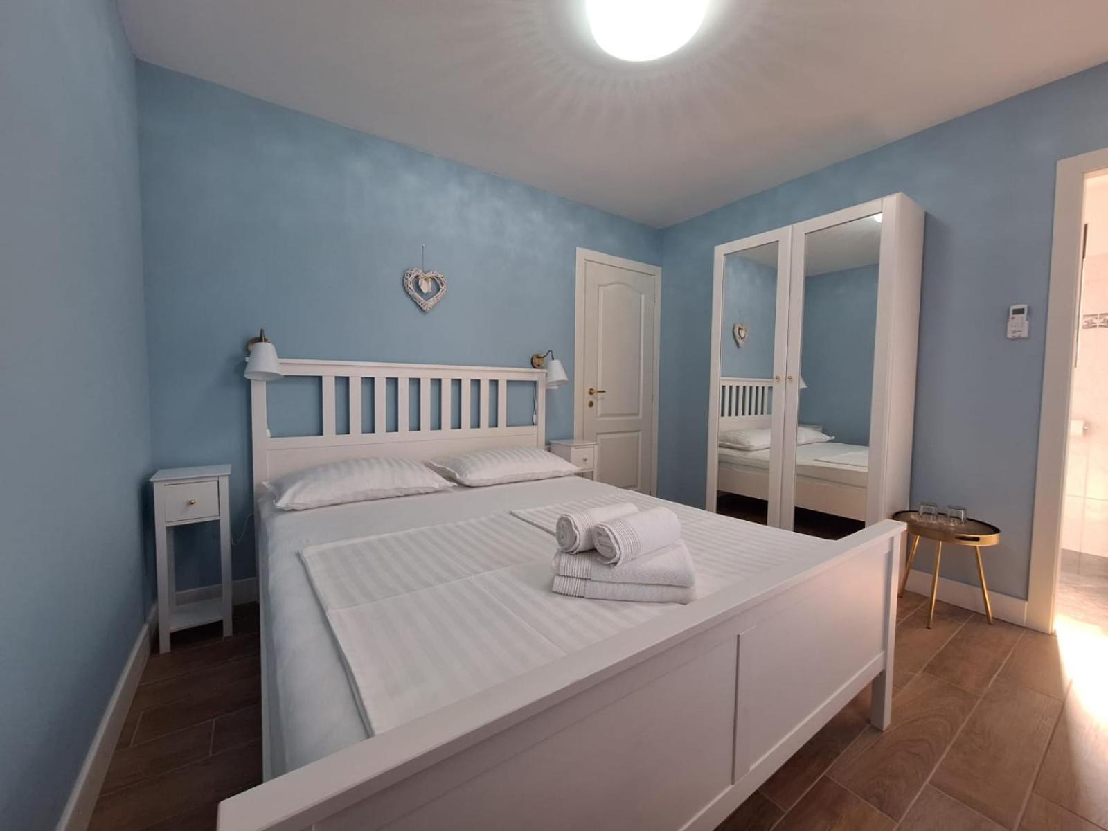 Villa "Pied-A-Terre" Residence & Spa Umag Extérieur photo